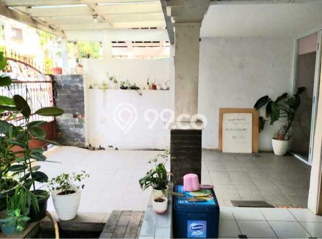 For Sale! Luxury House LT 301m2 Desain Modern di Pondok Kelapa For Sale! Luxury House LT 301m2 Desain Modern di Pondok Kelapa