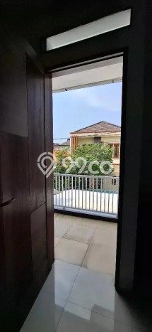 Rumah Mewah LB 200m2 Siap Pakai Desain Elegan di Rawamangun, Jakarta Timur Rumah Mewah LB 200m2 Siap Pakai Desain Elegan di Rawamangun, Jakarta Timur