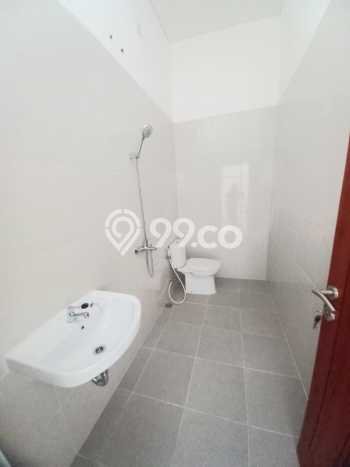 For Sale! Luxury House LT 120m2 Desain Elegan di Pondok Kelapa For Sale! Luxury House LT 120m2 Desain Elegan di Pondok Kelapa