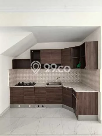 Disewakan Rumah Harga Terjangkau di Rawamangun Jakarta Timur dengan 5 KT Disewakan Rumah Harga Terjangkau di Rawamangun Jakarta Timur dengan 5 KT