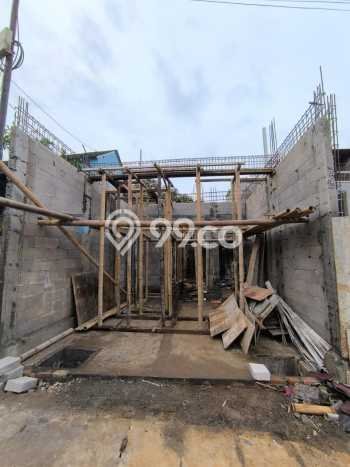 Rumah Luas Asri 4 KT Siap Pakai di Rawamangun Jakarta Timur Rumah Luas Asri 4 KT Siap Pakai di Rawamangun Jakarta Timur