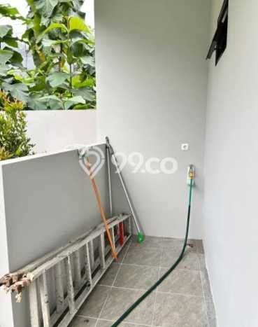 Dijual Rumah Mewah Megah Dengan View Cantik di Pondok Kelapa, Jakarta Timur Dijual Rumah Mewah Megah Dengan View Cantik di Pondok Kelapa, Jakarta Timur