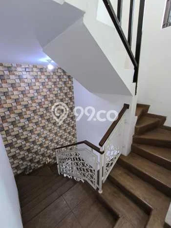 Disewakan Rumah Harga Terjangkau di Rawamangun Jakarta Timur dengan 5 KT Disewakan Rumah Harga Terjangkau di Rawamangun Jakarta Timur dengan 5 KT