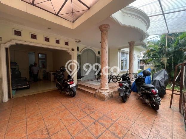 Jual Rumah Luas Megah Dengan View Cantik di Pondok Kelapa, Jakarta Timur Jual Rumah Luas Megah Dengan View Cantik di Pondok Kelapa, Jakarta Timur