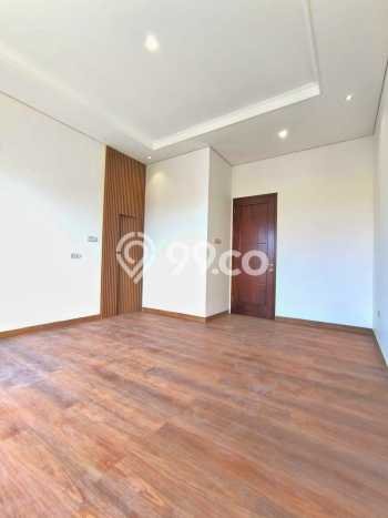 Rumah Elit Modern Tanpa Renovasi di Rawamangun Jakarta Timur Rumah Elit Modern Tanpa Renovasi di Rawamangun Jakarta Timur