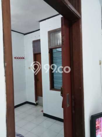 Rumah Luas Asri 4 KT Siap Pakai di Pondok Kelapa Jakarta Timur Rumah Luas Asri 4 KT Siap Pakai di Pondok Kelapa Jakarta Timur