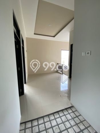For Sale Rumah 4 Kamar Lokasi Strategis Nyaman dan Strategis di Cimanggis For Sale Rumah 4 Kamar Lokasi Strategis Nyaman dan Strategis di Cimanggis