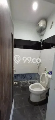Rumah Nyaman 5 KT LB 200m2 Kondisi Bagus di Rawamangun Rumah Nyaman 5 KT LB 200m2 Kondisi Bagus di Rawamangun