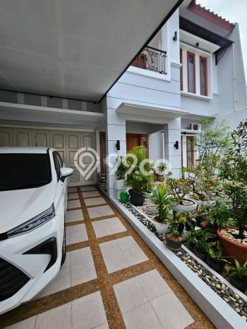 Dijual Rumah Luas Elegan Dengan View Eksklusif di Klender, Jakarta Timur Dijual Rumah Luas Elegan Dengan View Eksklusif di Klender, Jakarta Timur