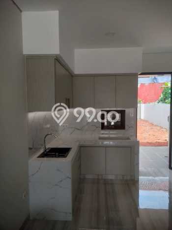 Ready to Use! Luxury House LT 180m2 Desain Modern di Pondok Kelapa Ready to Use! Luxury House LT 180m2 Desain Modern di Pondok Kelapa