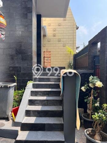 Jual Rumah Luas Megah Dengan View Cantik di Rawamangun, Jakarta Timur Jual Rumah Luas Megah Dengan View Cantik di Rawamangun, Jakarta Timur