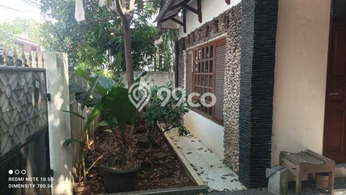 For Sale! Luxury House LT 173m2 Desain Modern di Rawamangun For Sale! Luxury House LT 173m2 Desain Modern di Rawamangun