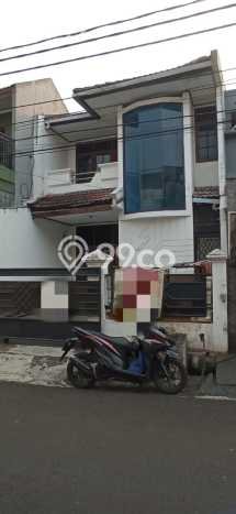 Rumah Luas Asri 4 KT Siap Pakai di Pondok Kelapa Jakarta Timur Rumah Luas Asri 4 KT Siap Pakai di Pondok Kelapa Jakarta Timur