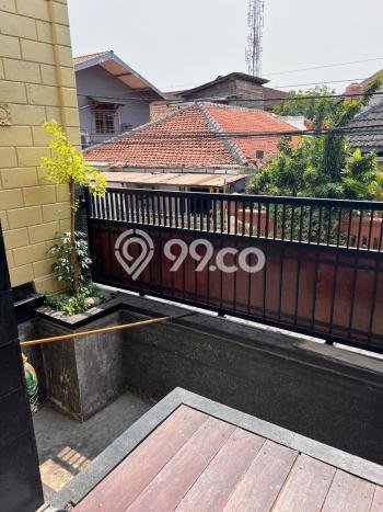 Jual Rumah Luas Megah Dengan View Cantik di Rawamangun, Jakarta Timur Jual Rumah Luas Megah Dengan View Cantik di Rawamangun, Jakarta Timur