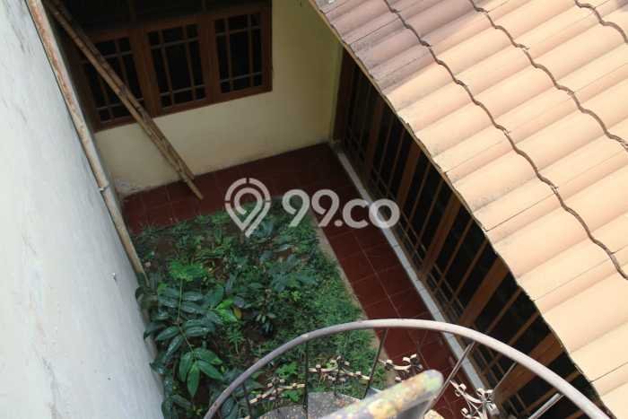 Rumah Luas Asri 4 KT Siap Huni di Pondok Kelapa Jakarta Timur Rumah Luas Asri 4 KT Siap Huni di Pondok Kelapa Jakarta Timur