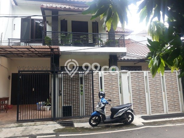 Ready to Use! Luxury House LT 240m2 Desain Elegan di Pondok Kelapa Ready to Use! Luxury House LT 240m2 Desain Elegan di Pondok Kelapa