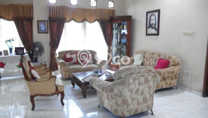 For Sale! Premium House LT 220m2 Desain Elegan di Buaran For Sale! Premium House LT 220m2 Desain Elegan di Buaran