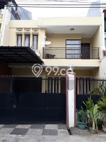 Rumah Luxury Modern Tanpa Renovasi di Pengadegan Jakarta Selatan Rumah Luxury Modern Tanpa Renovasi di Pengadegan Jakarta Selatan