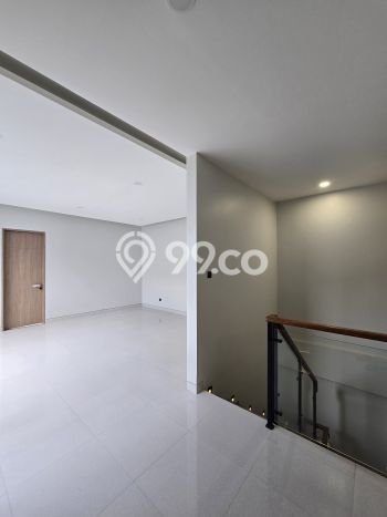 Rumah Mewah Siap Huni LT 192m2 di Duren Sawit, Jakarta Timur Rumah Mewah Siap Huni LT 192m2 di Duren Sawit, Jakarta Timur