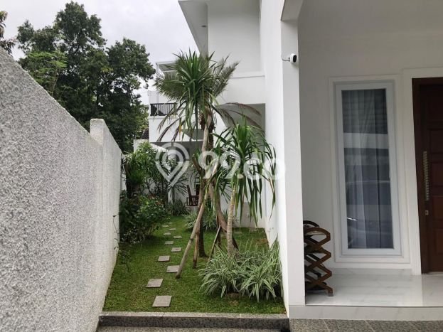 For Sale! Premium House LT 266m2 Desain Elegan di Lebak Bulus For Sale! Premium House LT 266m2 Desain Elegan di Lebak Bulus
