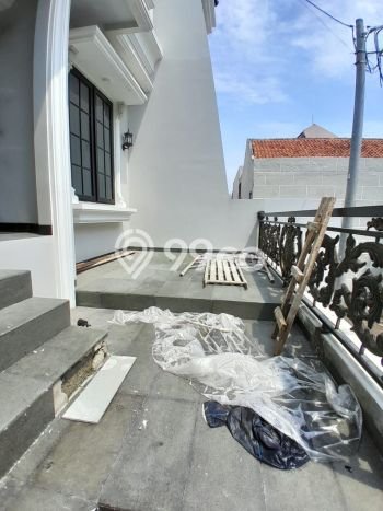 Jual Rumah Mewah Megah Dengan View Cantik di Kebagusan, Jakarta Selatan Jual Rumah Mewah Megah Dengan View Cantik di Kebagusan, Jakarta Selatan