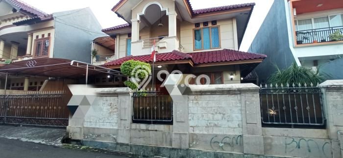Dijual Rumah Mewah Megah Dengan View Cantik di Pondok Kelapa, Jakarta Timur Dijual Rumah Mewah Megah Dengan View Cantik di Pondok Kelapa, Jakarta Timur