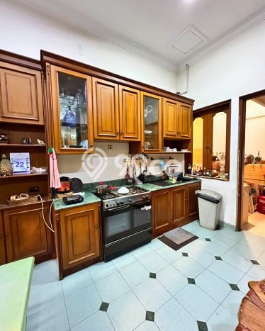 Dijual Hunian Mewah dengan Fasilitas Sekitar Komplit di Menteng, Jakarta Pusat Dijual Hunian Mewah dengan Fasilitas Sekitar Komplit di Menteng, Jakarta Pusat