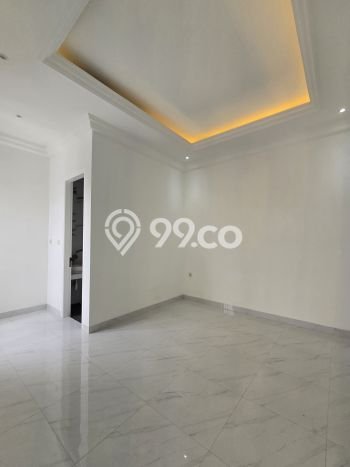 Rumah Luxury Modern Tanpa Renovasi di Pondok Bambu Jakarta Timur Rumah Luxury Modern Tanpa Renovasi di Pondok Bambu Jakarta Timur