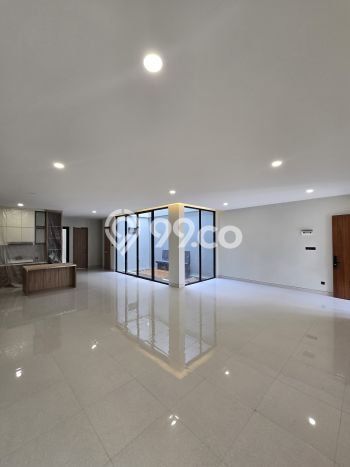 Rumah Mewah Siap Huni LT 192m2 di Duren Sawit, Jakarta Timur Rumah Mewah Siap Huni LT 192m2 di Duren Sawit, Jakarta Timur