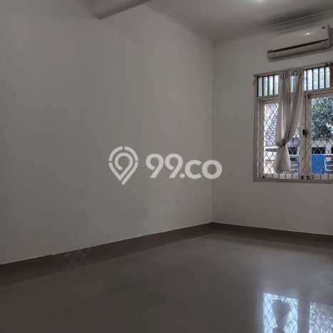 Rumah Luas Asri 4 KT Siap Pakai di Jatibening Bekasi Rumah Luas Asri 4 KT Siap Pakai di Jatibening Bekasi