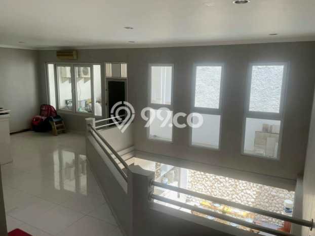 Hunian Mewah LB 450m2 Siap Pakai Desain Elegan di Rawamangun, Jakarta Timur Hunian Mewah LB 450m2 Siap Pakai Desain Elegan di Rawamangun, Jakarta Timur