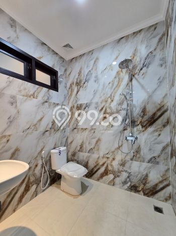 Hunian Elit LB 250m2 Siap Pakai Desain Elegan di Pondok Bambu, Jakarta Timur Hunian Elit LB 250m2 Siap Pakai Desain Elegan di Pondok Bambu, Jakarta Timur