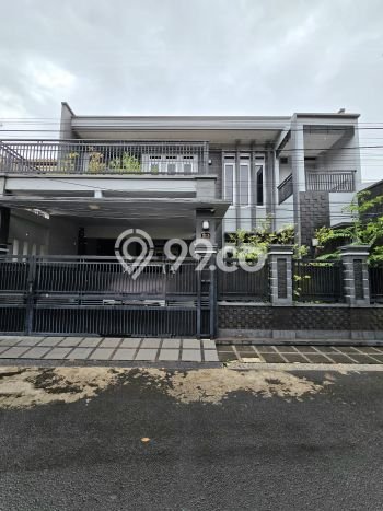 Hunian Mewah LB 409m2 Siap Pakai Desain Elegan di Pondok Kelapa, Jakarta Timur Hunian Mewah LB 409m2 Siap Pakai Desain Elegan di Pondok Kelapa, Jakarta Timur