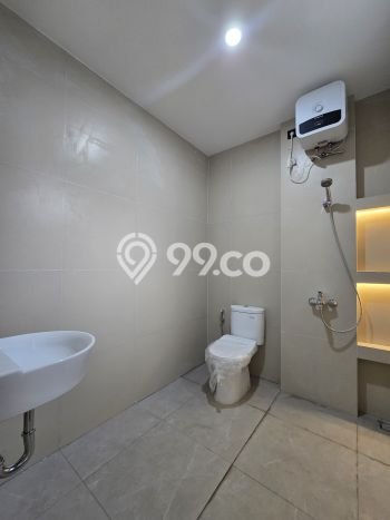 Rumah Mewah Siap Huni LT 192m2 di Duren Sawit, Jakarta Timur Rumah Mewah Siap Huni LT 192m2 di Duren Sawit, Jakarta Timur