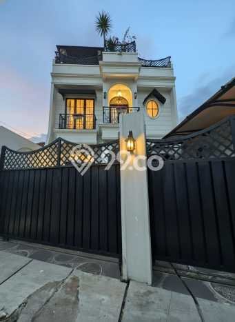 Hunian Elit LB 400m2 Siap Huni Desain Elegan di Condet, Jakarta Timur Hunian Elit LB 400m2 Siap Huni Desain Elegan di Condet, Jakarta Timur