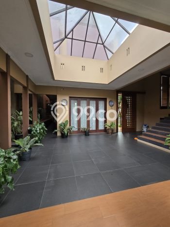 Dijual Rumah Mewah Elegan Dengan View Cantik di Bambu Apus, Jakarta Timur Dijual Rumah Mewah Elegan Dengan View Cantik di Bambu Apus, Jakarta Timur