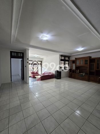 Hunian Elit LB 302m2 Siap Huni Desain Elegan di Pondok Bambu, Jakarta Timur Hunian Elit LB 302m2 Siap Huni Desain Elegan di Pondok Bambu, Jakarta Timur