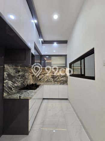 Hunian Elit LB 250m2 Siap Pakai Desain Elegan di Pondok Bambu, Jakarta Timur Hunian Elit LB 250m2 Siap Pakai Desain Elegan di Pondok Bambu, Jakarta Timur