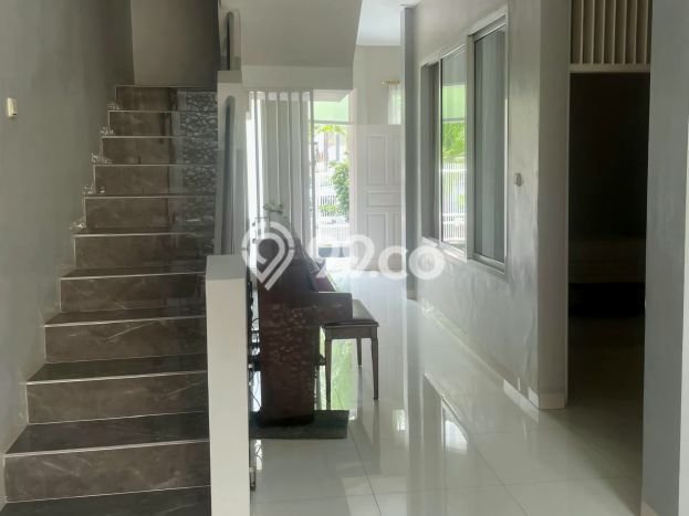 Hunian Mewah LB 450m2 Siap Pakai Desain Elegan di Rawamangun, Jakarta Timur Hunian Mewah LB 450m2 Siap Pakai Desain Elegan di Rawamangun, Jakarta Timur