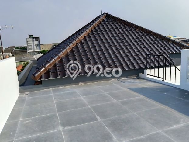 Rumah Luxury Modern Tanpa Renovasi di Pondok Bambu Jakarta Timur Rumah Luxury Modern Tanpa Renovasi di Pondok Bambu Jakarta Timur