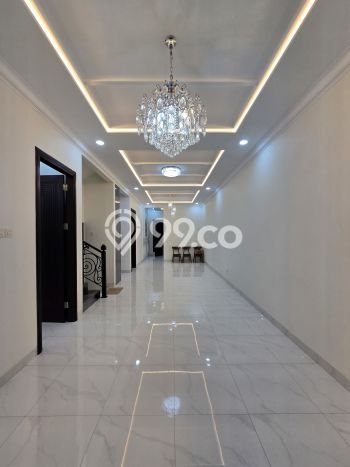 Hunian Elit LB 250m2 Siap Pakai Desain Elegan di Pondok Bambu, Jakarta Timur Hunian Elit LB 250m2 Siap Pakai Desain Elegan di Pondok Bambu, Jakarta Timur