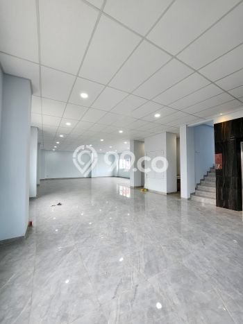 Ruko Dijual di Jakarta Timur LT 279m2 & LB 726m2 Lokasi Terbaik! Ruko Dijual di Jakarta Timur LT 279m2 & LB 726m2 Lokasi Terbaik!