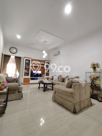 Dijual Rumah Mewah Megah Dengan View Eksklusif di Klender, Jakarta Timur Dijual Rumah Mewah Megah Dengan View Eksklusif di Klender, Jakarta Timur