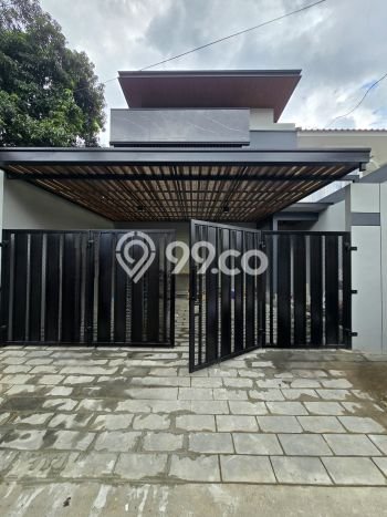 Rumah Mewah Siap Huni LT 192m2 di Duren Sawit, Jakarta Timur Rumah Mewah Siap Huni LT 192m2 di Duren Sawit, Jakarta Timur