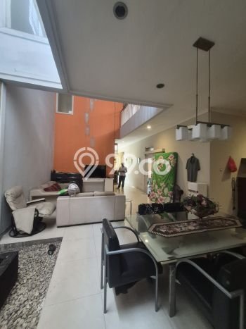 Jual Rumah Eksklusif 4 KT di Jatiwaringin, Jakarta Timur Jual Rumah Eksklusif 4 KT di Jatiwaringin, Jakarta Timur