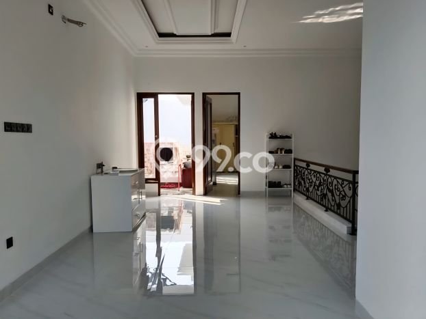 Rumah Luxury Modern Tanpa Renovasi di Pondok Bambu Jakarta Timur Rumah Luxury Modern Tanpa Renovasi di Pondok Bambu Jakarta Timur