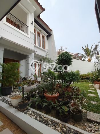 Dijual Rumah Mewah Megah Dengan View Eksklusif di Klender, Jakarta Timur Dijual Rumah Mewah Megah Dengan View Eksklusif di Klender, Jakarta Timur