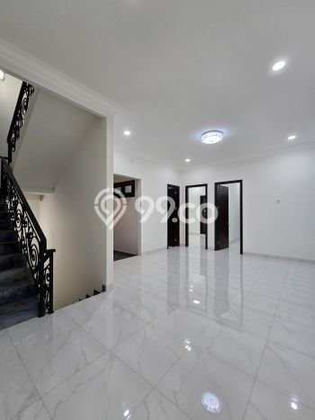 Hunian Elit LB 250m2 Siap Pakai Desain Elegan di Pondok Bambu, Jakarta Timur Hunian Elit LB 250m2 Siap Pakai Desain Elegan di Pondok Bambu, Jakarta Timur
