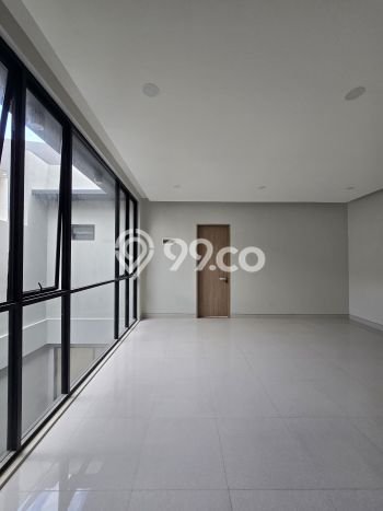 Rumah Mewah Siap Huni LT 192m2 di Duren Sawit, Jakarta Timur Rumah Mewah Siap Huni LT 192m2 di Duren Sawit, Jakarta Timur