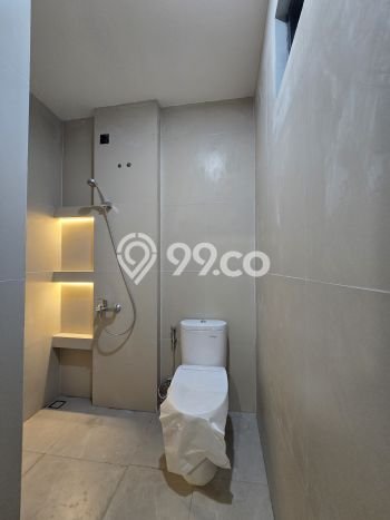 Rumah Mewah Siap Huni LT 192m2 di Duren Sawit, Jakarta Timur Rumah Mewah Siap Huni LT 192m2 di Duren Sawit, Jakarta Timur